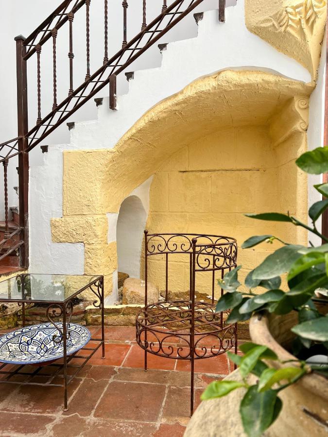 Hostal Servilia 卡莫纳 外观 照片
