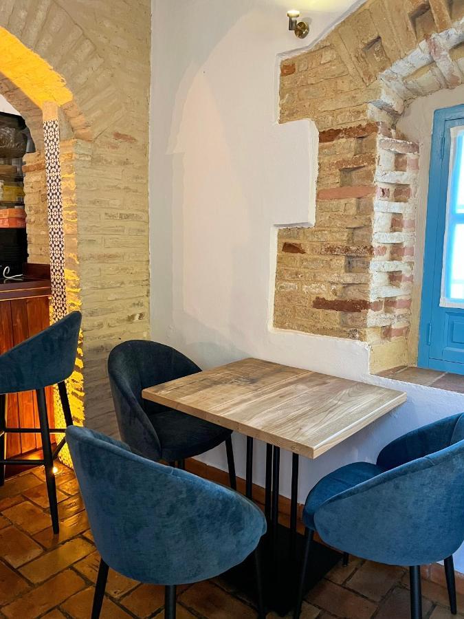 Hostal Servilia 卡莫纳 外观 照片
