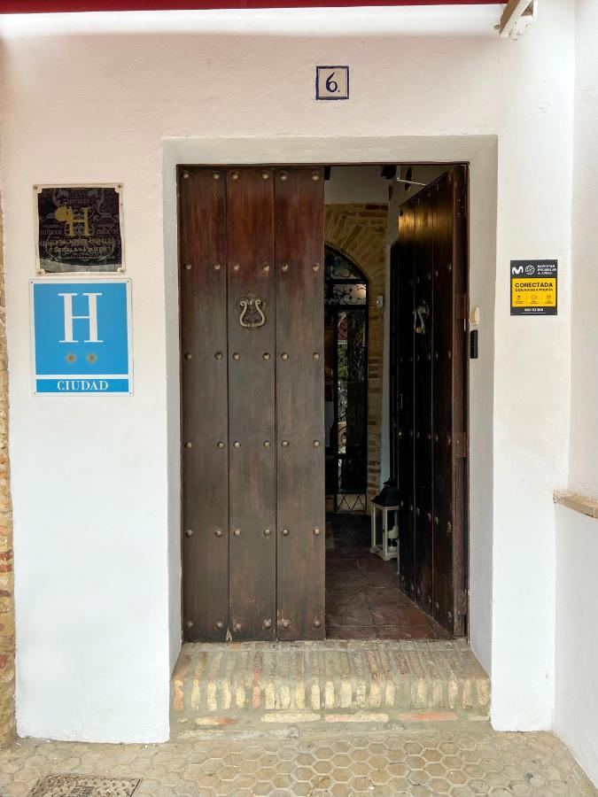 Hostal Servilia 卡莫纳 外观 照片