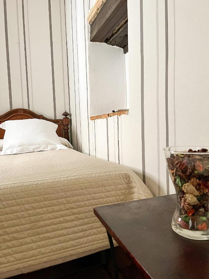 Hostal Servilia 卡莫纳 外观 照片