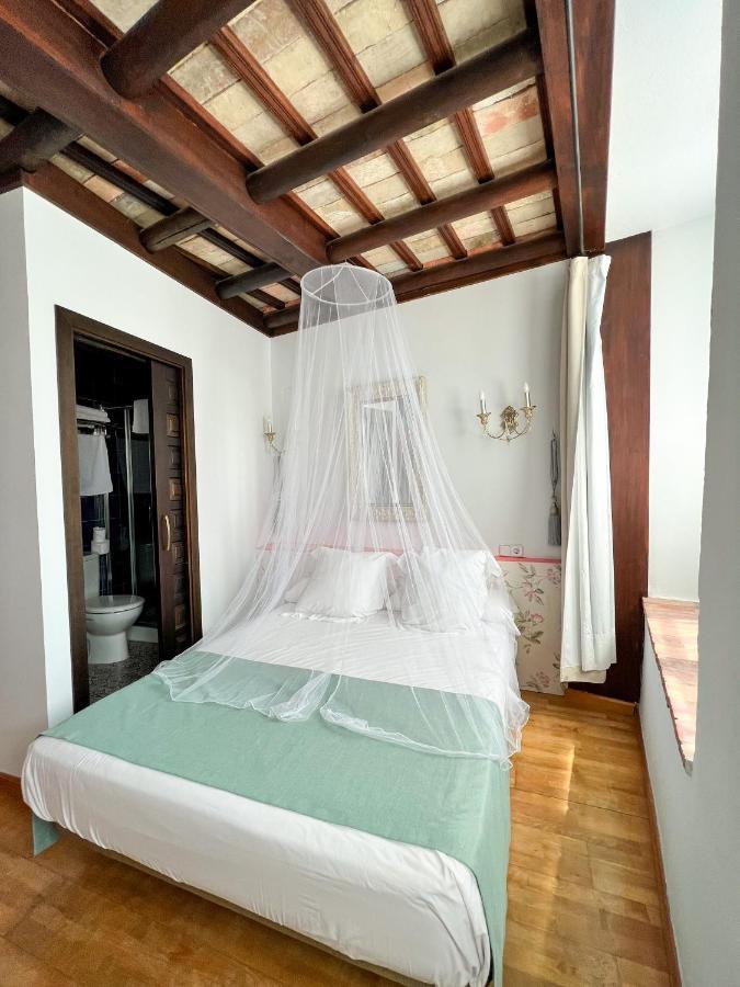 Hostal Servilia 卡莫纳 外观 照片