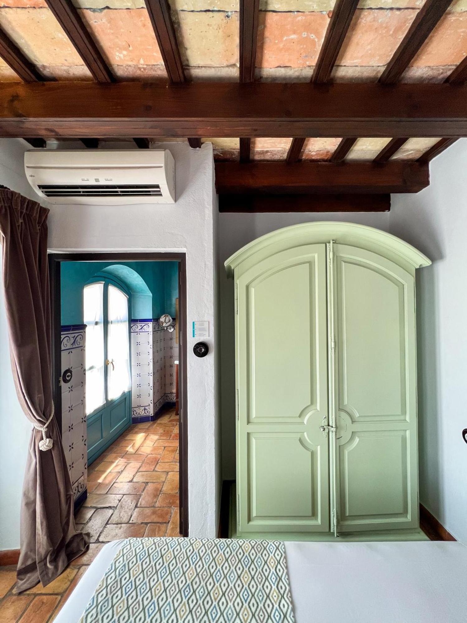 Hostal Servilia 卡莫纳 外观 照片